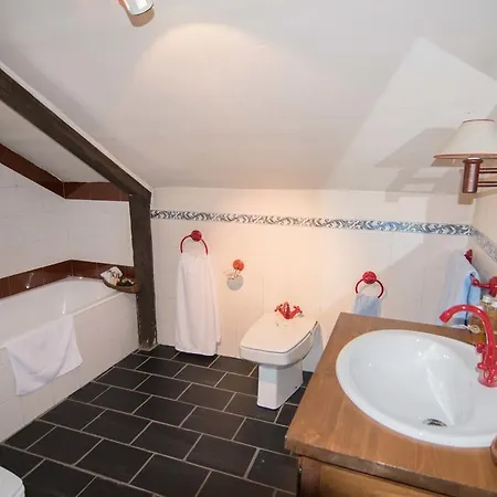 Chalet Chezmoihomes Luxury Snowpatch